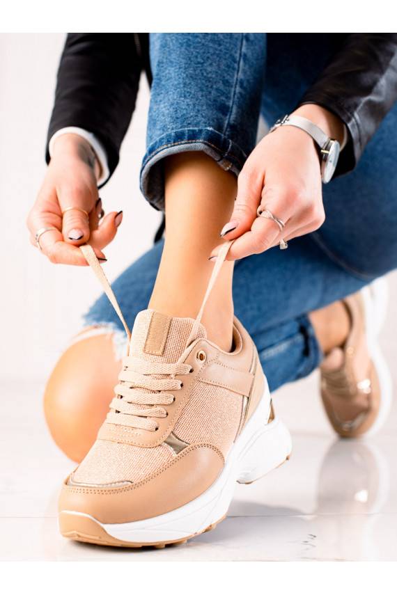Stilingo dizaino Sneakers modelio batai su platforma