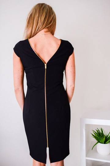 Juoda suknelė su... 2