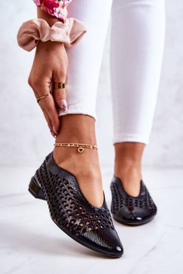 Elegant Lacquered Leather Openwork Shoes Ismena Black 2