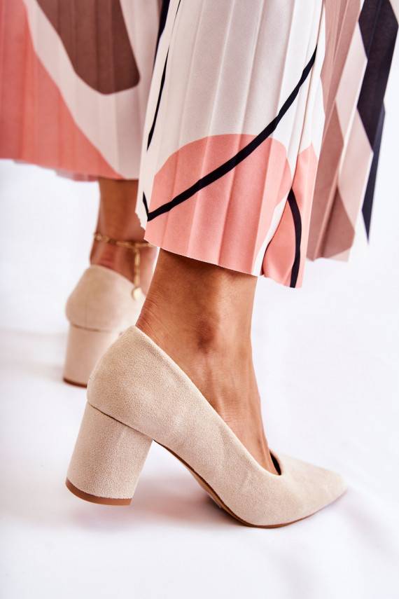 Classic Suede Pumps On A Heel Beige Lency 