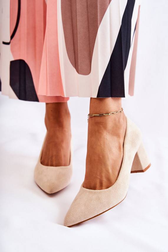 Classic Suede Pumps On A Heel Beige Lency 