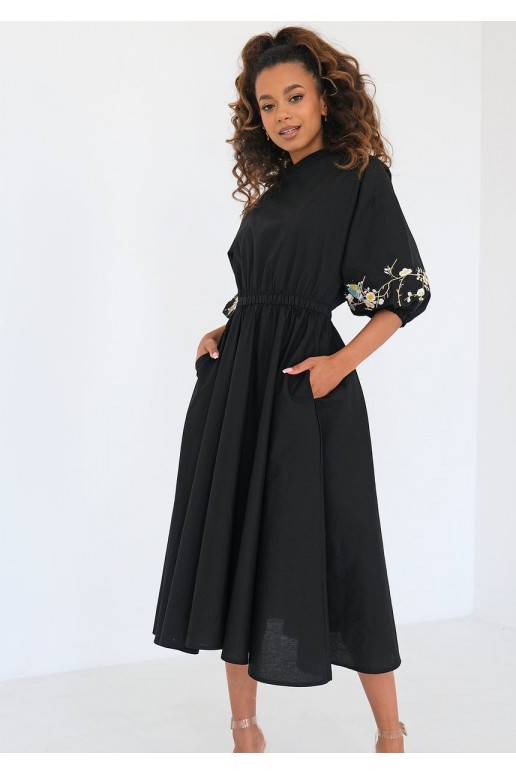 Mabel - Embroidered black midi dress