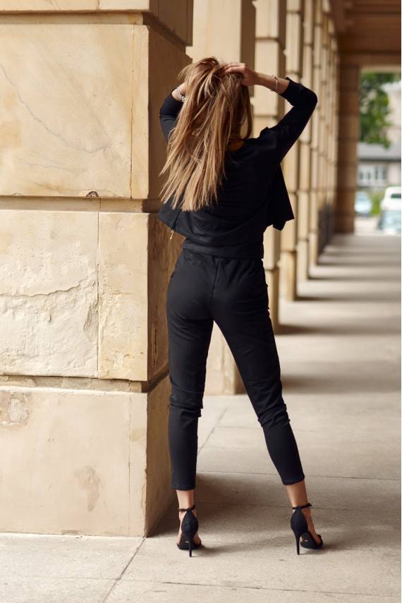 Feminine cotton three-piece set in black