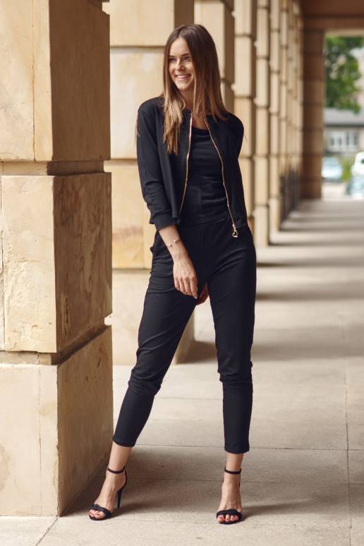 Feminine cotton three-piece set in black Feminine cotton three-piece set in black