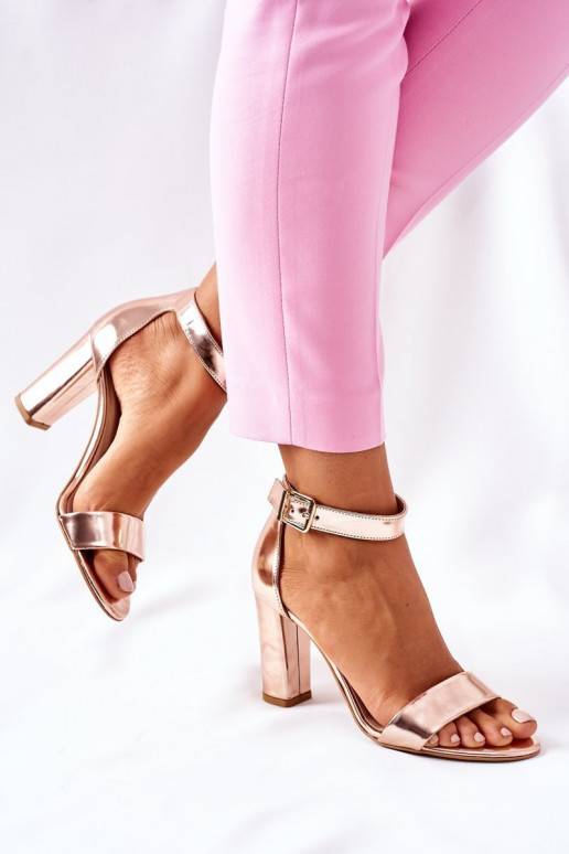 Classic Leather Sandals On Block Heel Laura Messi 1760 Champagne