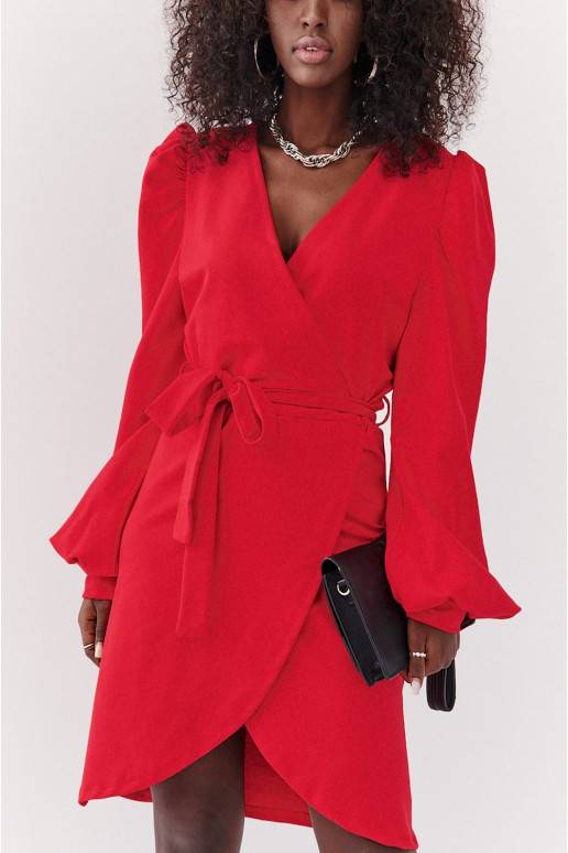 Dress in a twisted pattern blown sleeves red