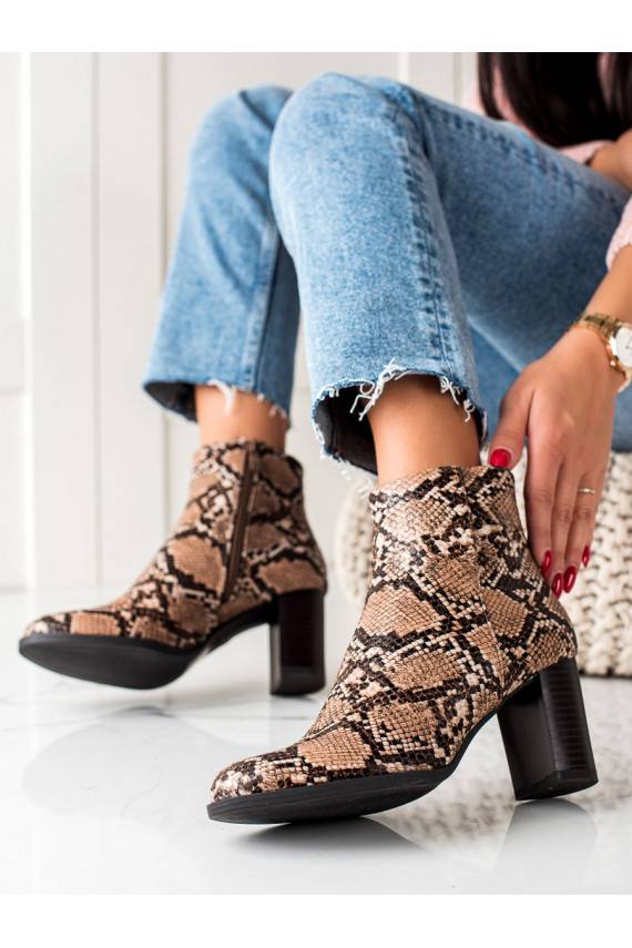 boots with imitation snake skin with heels