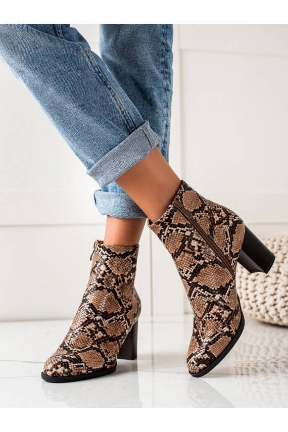 boots with imitation snake skin with heels