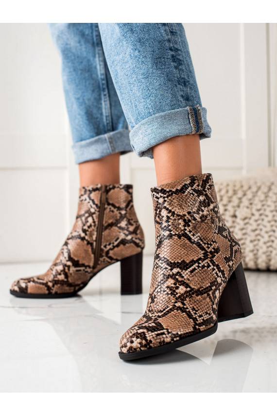 boots with imitation snake skin with heels