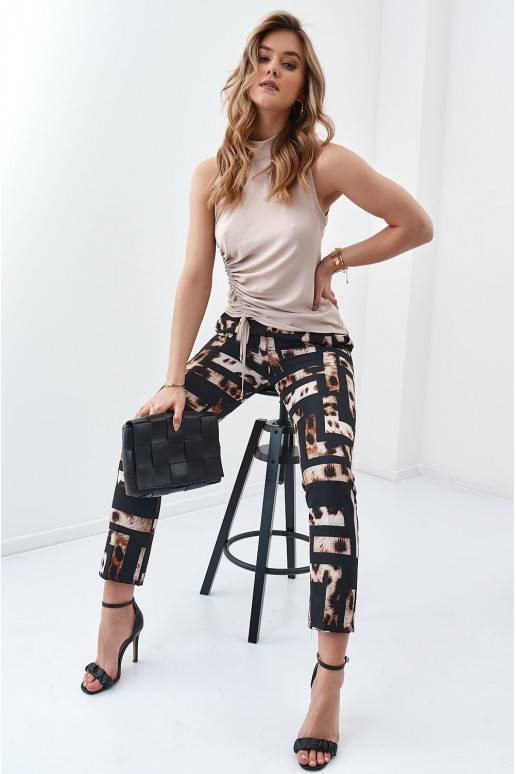 Pencil silhouette pants  with strap with with patterns fur patterns blackbeige