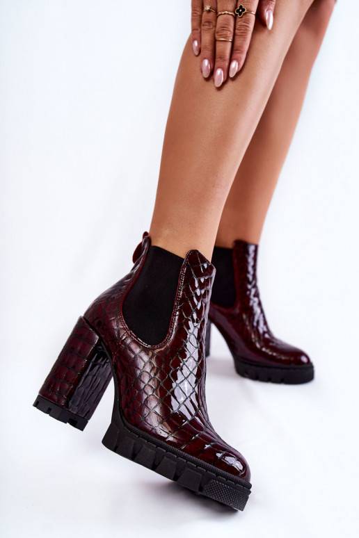 Lacquered boots Snake pattern on a post Maroon Eldey