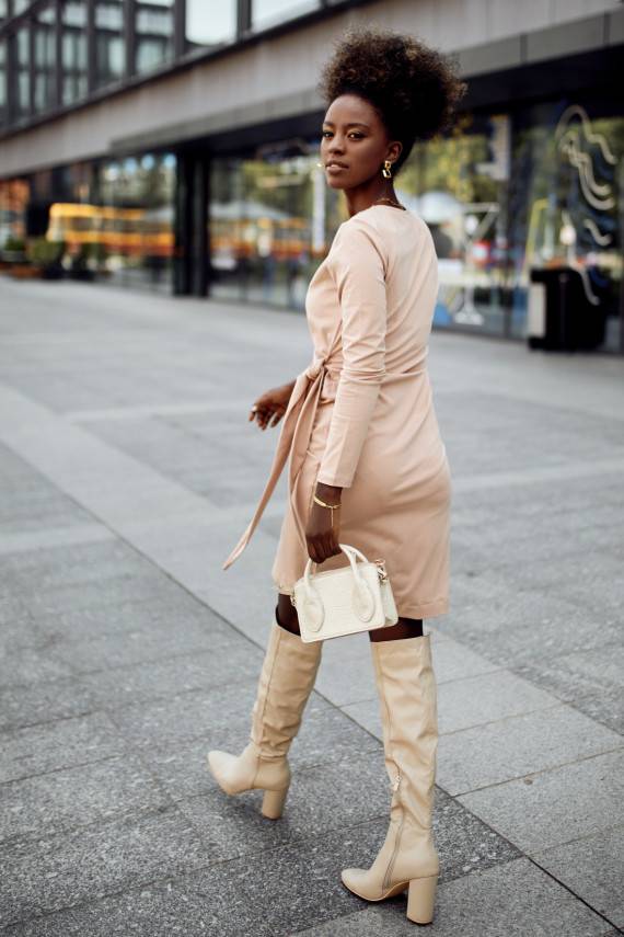 Dress in a twisted pattern  beige