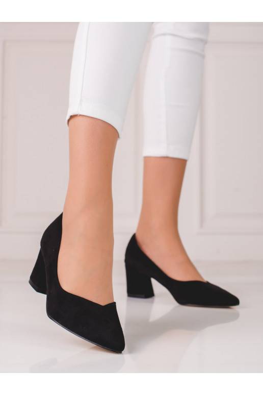 High-heeled shoes Shelovet on the heel
