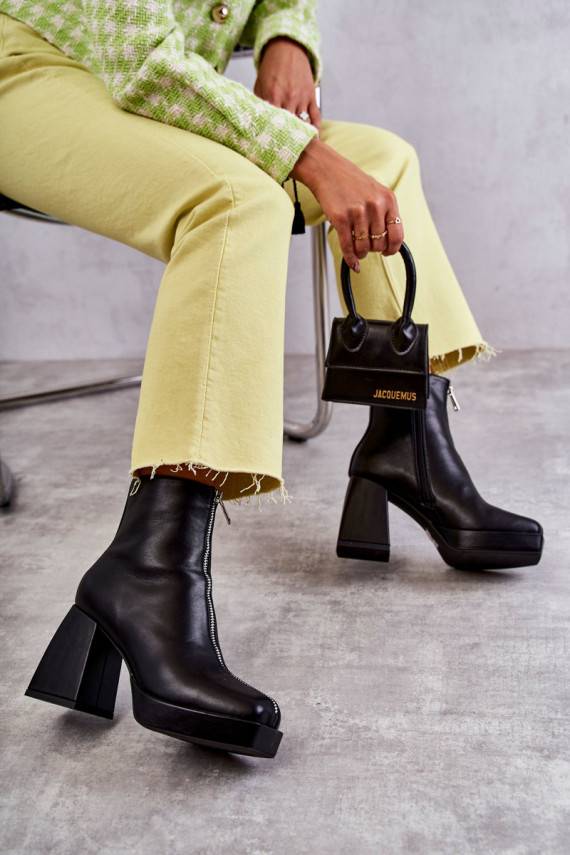 Women's Boots On Chunky Heels With A Zipper Black Carrera