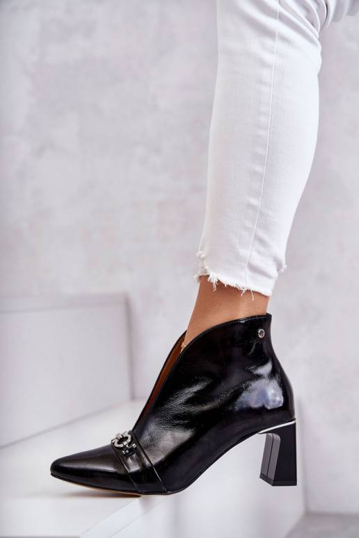 Leather boots on a post Maciejka Black 05262-01 Leather boots on a post Maciejka Black 05262-01