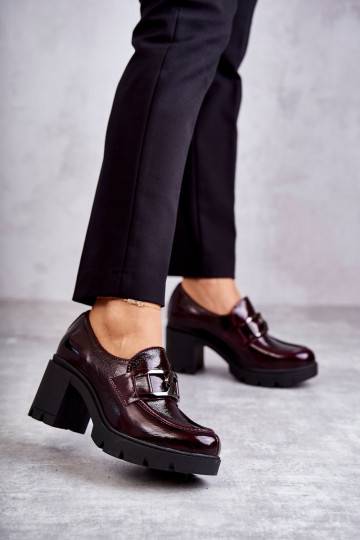 Elegant shoes on a pillar With Silver Ornament Red Harmell 2