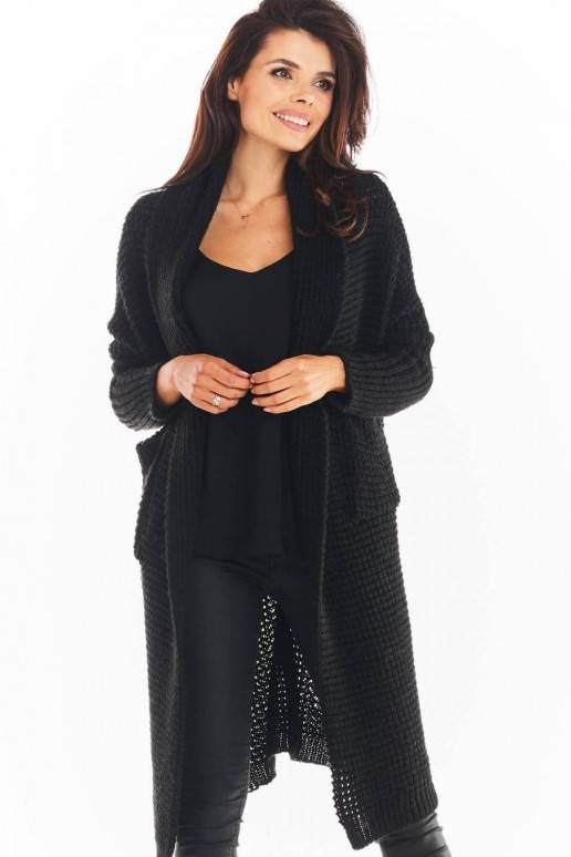 Juodas Kardiganas modelis awama