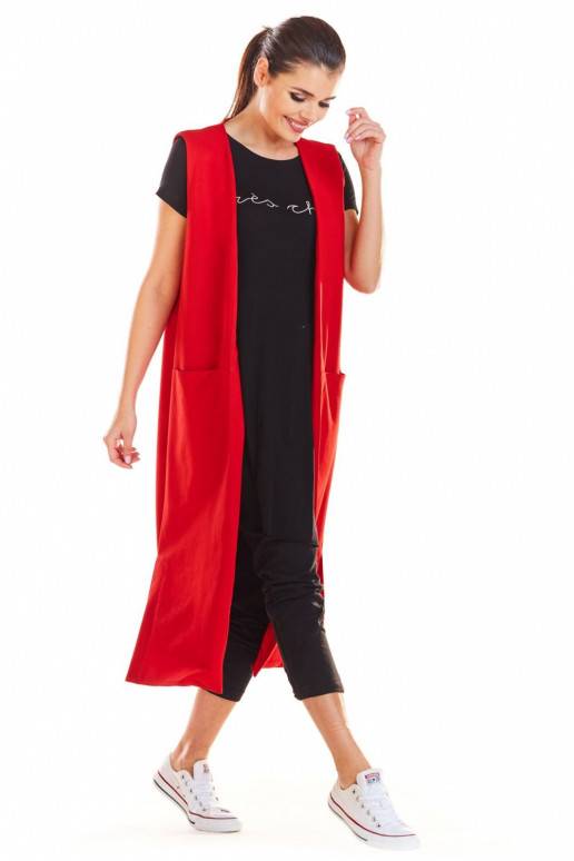 Raudonos spalvos liemenė modelis...