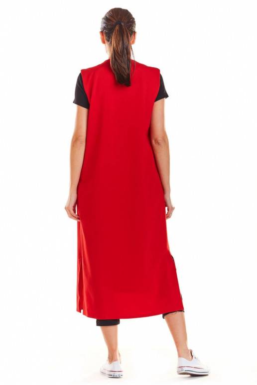 Raudonos spalvos liemenė modelis...