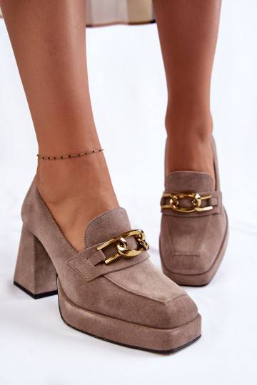 Suede Pumps With A Decorative Chain Laura Messi 2444 Light Brown 2