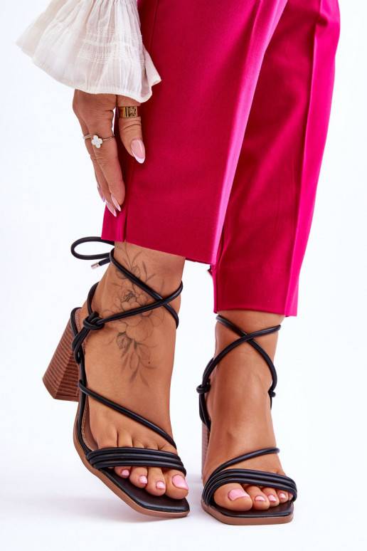 Women's Leather Sandals On Heel Black Seyna
