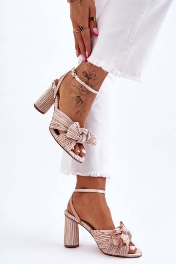 Fashionable Sandals With A Bow On Heels Light beige Callum 2