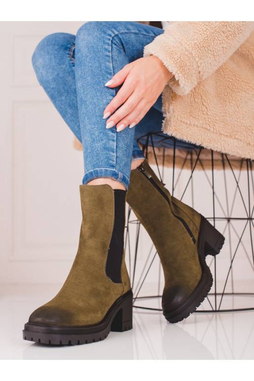 Women's boots on the heel  Vinceza