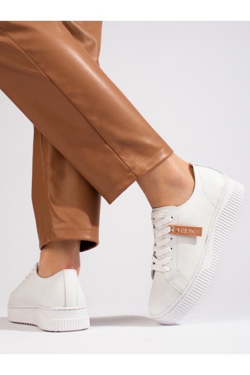 The classic model white color sneakers Vinceza