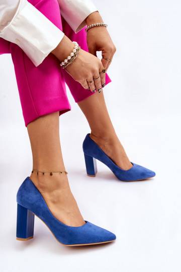 Suede Pumps On A Fashionable Heel Blue Estellia 2