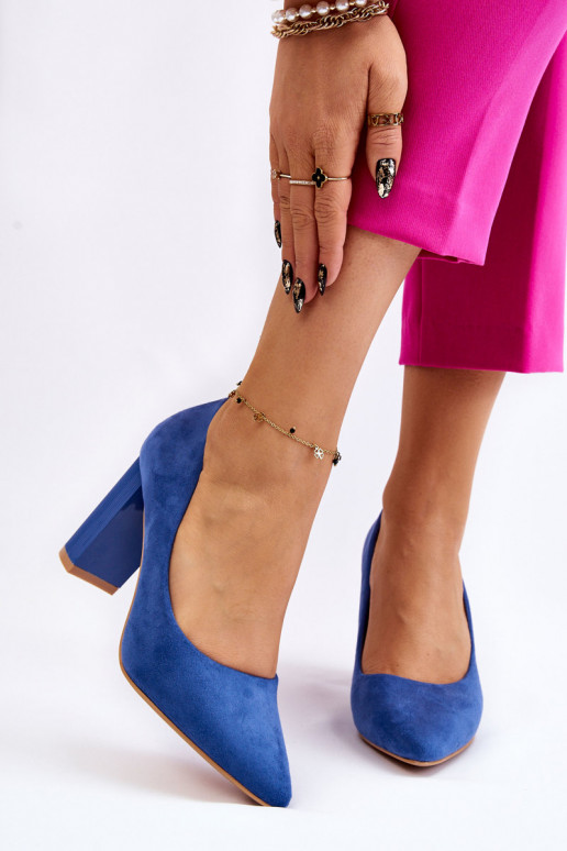 Suede Pumps On A Fashionable Heel Blue Estellia