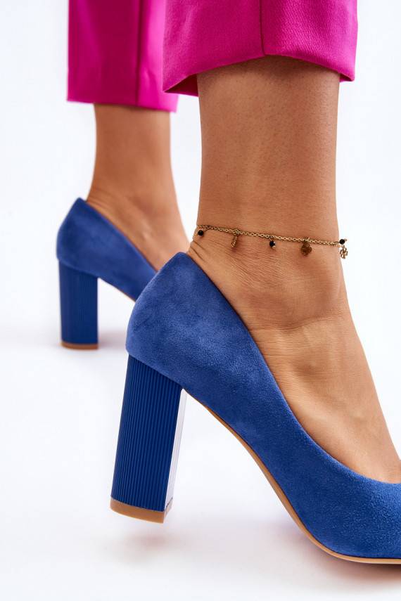 Suede Pumps On A Fashionable Heel Blue Estellia