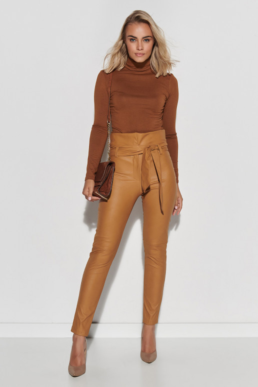 Dirbtinės odos kelnės modelis Makadamia